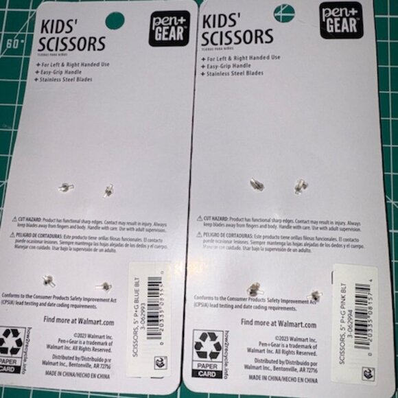 NEW- Set of two Kids' scissors - Picture 2 of 2